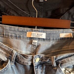 3 pairs of Judy Blue Light Wash Denim Jeans and two black pairs, 3 pair total